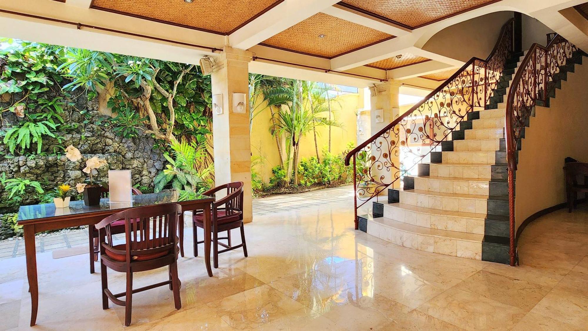 Bali Emerald Apartments Sanur  Exterior photo